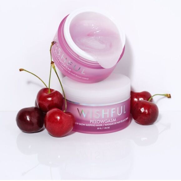 Huda Pillowgasm Cherry Glow Sleeping Mask delivers results instantly + - Picture 1 of 10